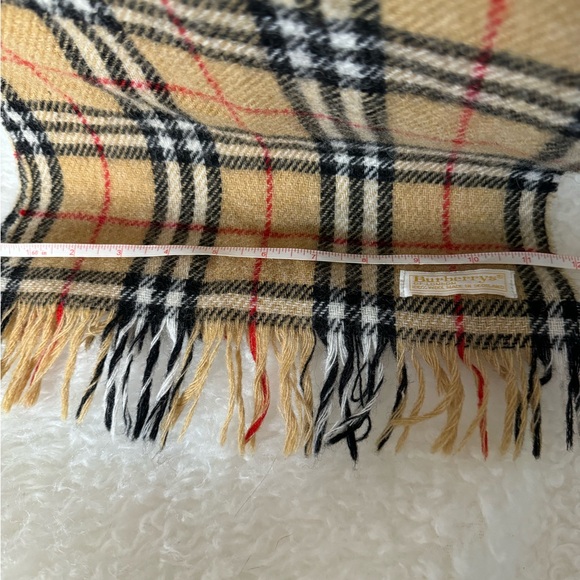Authentic Burberry wool scarf - Picture 4 of 5